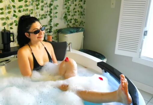 Full leaked Fishtanklive page private onlyfans photo