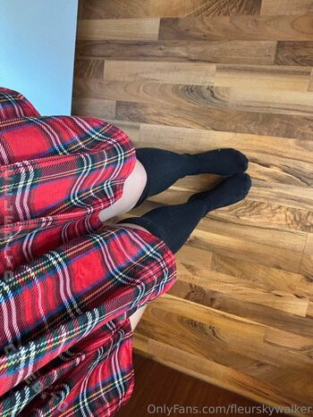 Full leaked Fleurskywalker page private onlyfans photo