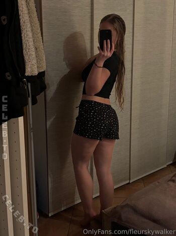 Full leaked Fleurskywalker private onlyfans photo