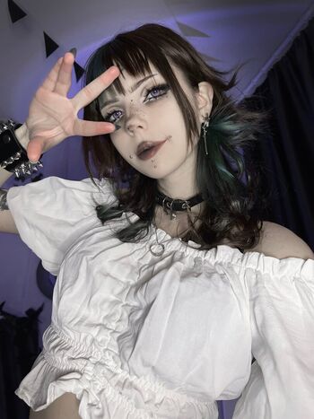 Full leaked Flutterow private onlyfans photo