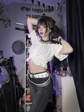 Full leaked Flutterow private onlyfans photo