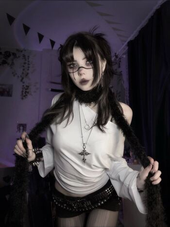 Full leaked Flutterow private onlyfans photo
