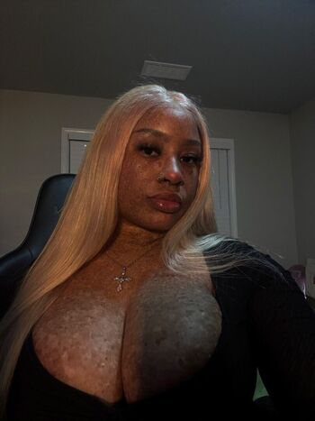 Full leaked Freckledn private onlyfans photo