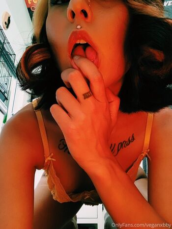 Full leaked Fvckinggshit private onlyfans photo