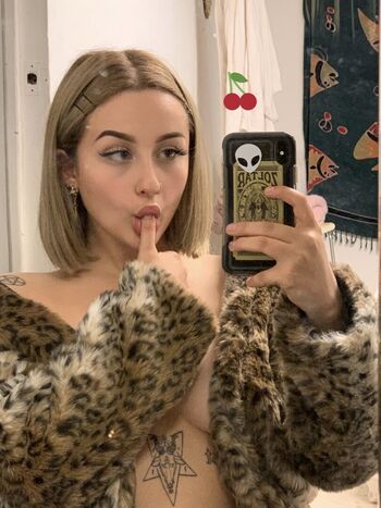 Full leaked Gatgirl private onlyfans photo