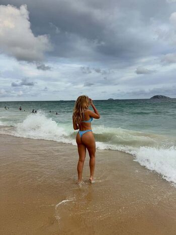 Full leaked Gabi lopes private onlyfans photo