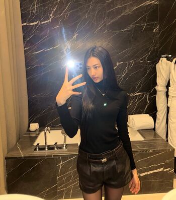 Full leaked Gawon page private onlyfans photo