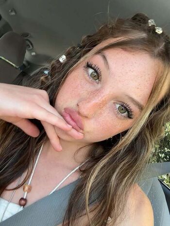 Full leaked Gbawls private onlyfans photo