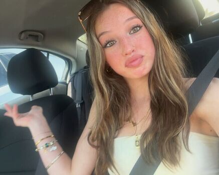 Full leaked Gbawls private onlyfans photo