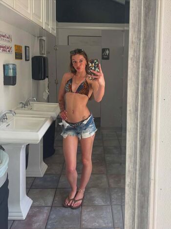 Full leaked Gbawls private onlyfans photo