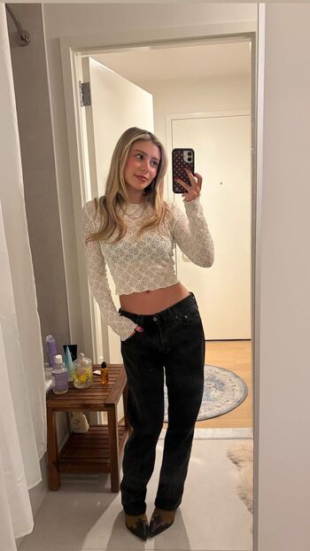 Full leaked Genevieve hannelius private onlyfans photo