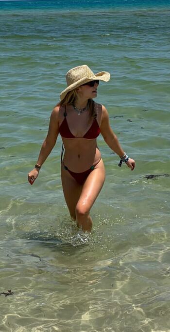 Full leaked Genevieve hannelius page private onlyfans photo