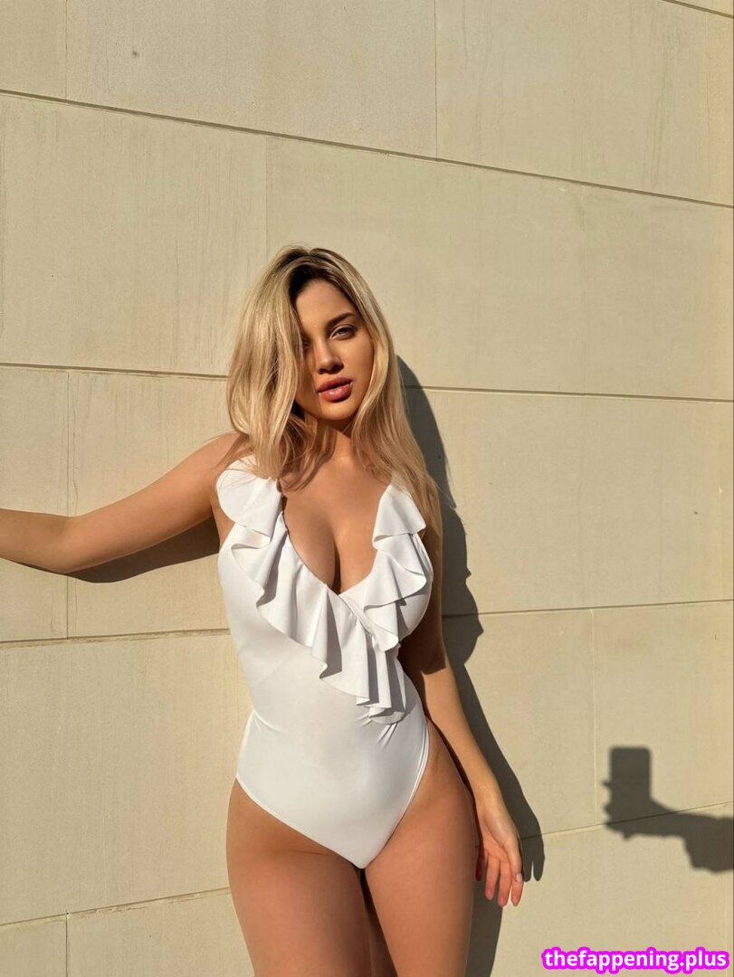 Elizaveta Stefanovna / Genlistef / jenandfreddie Foto OnlyFans Nua #6