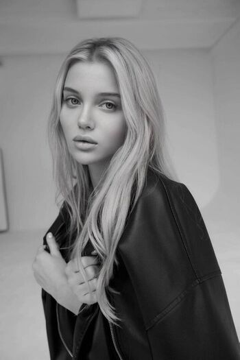 Full leaked Genlistef page private onlyfans photo