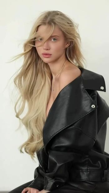 Full leaked Genlistef private onlyfans photo