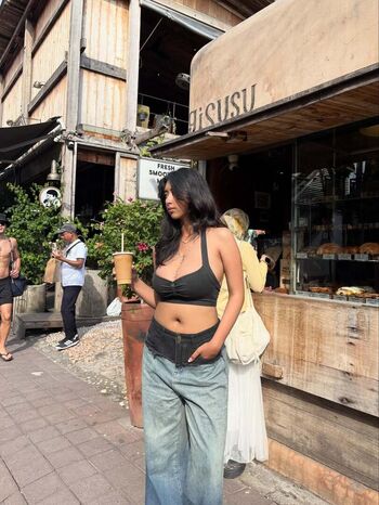 Gheckel Farshela Al-Bazhri