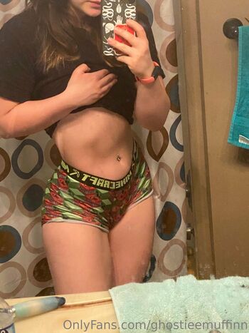 Full leaked Ghostieemuffinn private onlyfans photo