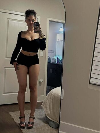 Full leaked Giavannanmoore page private onlyfans photo