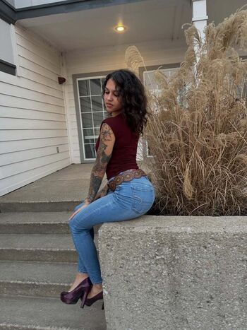 Full leaked Giavannanmoore page private onlyfans photo