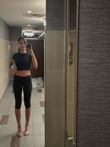 Full leaked Giavannanmoore page private onlyfans photo