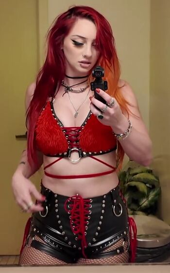 Full leaked Gigi dolan  page private onlyfans photo