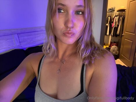 Full leaked Gigixfullbody private onlyfans photo