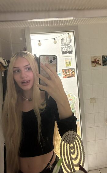 Full leaked Girl gooners page private onlyfans photo