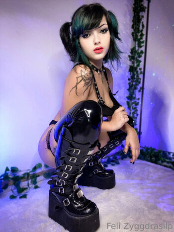 Full leaked Girls in combat and platform boots page private onlyfans photo