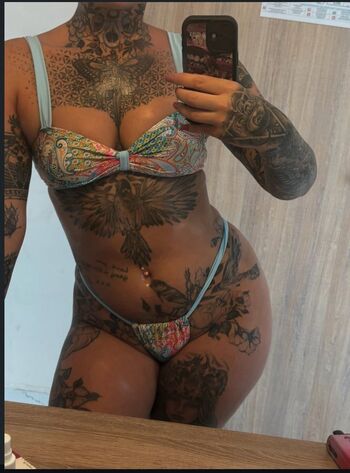 Full leaked Girlwithetattoos private onlyfans photo