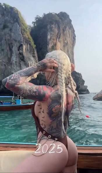 Full leaked Giu hellsing  page private onlyfans photo