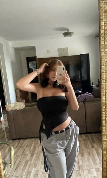 Full leaked Giulialluz private onlyfans photo