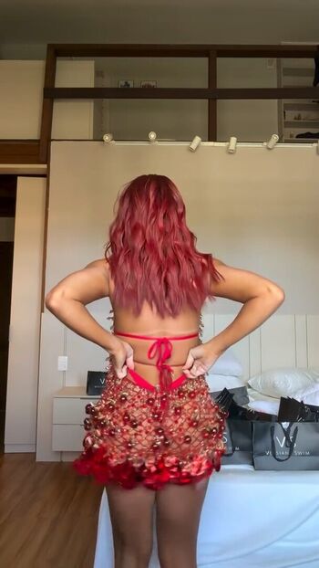 Full leaked Laraa/ private onlyfans photo