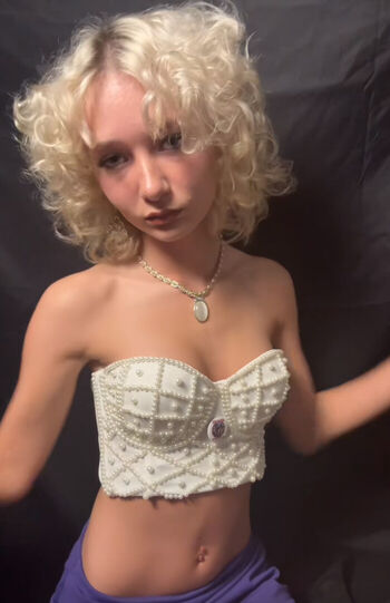 Full leaked Glammetalenchantress private onlyfans photo