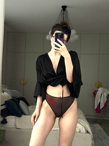 Full leaked Glazalinkaaa private onlyfans photo