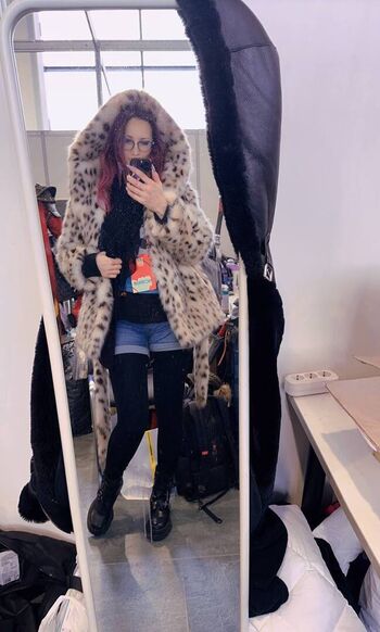 Full leaked Gliese  page private onlyfans photo