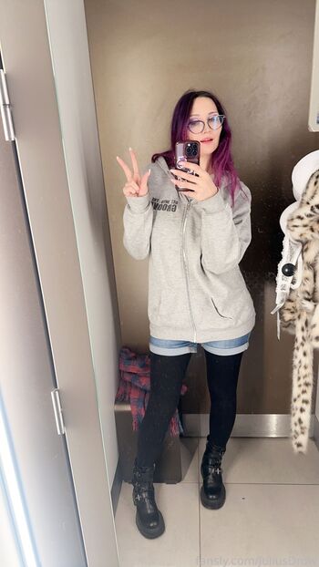 Full leaked Gliese  page private onlyfans photo