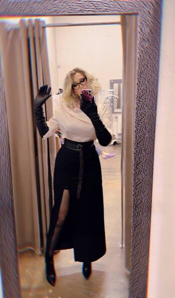 Full leaked Gliese private onlyfans photo