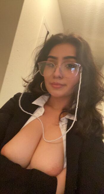 Full leaked Gloomybtchh private onlyfans photo