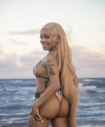 Full leaked Glorilla private onlyfans photo