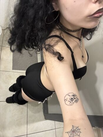 Full leaked Goonettes private onlyfans photo