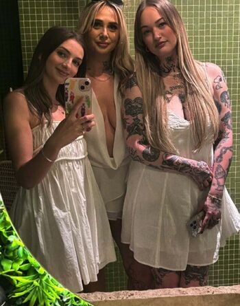 Full leaked Goth queen page private onlyfans photo