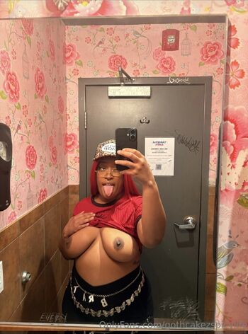 Full leaked Gothcakez private onlyfans photo