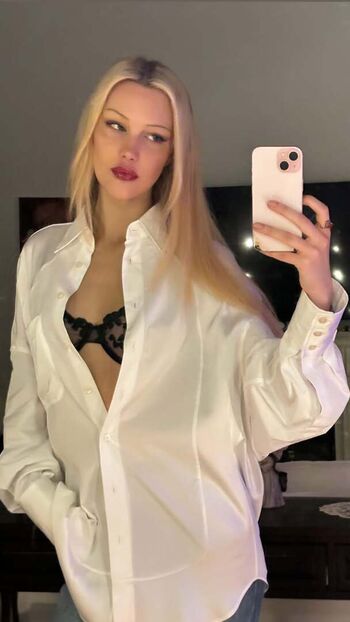 Full leaked Grace vanderwaal private onlyfans photo