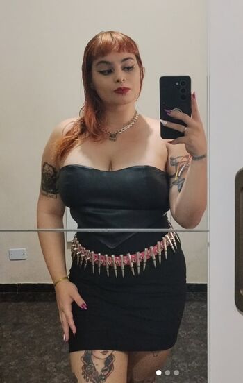 Full leaked Graveyard bitch private onlyfans photo