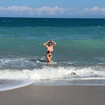 Full leaked Gwenny  page private onlyfans photo