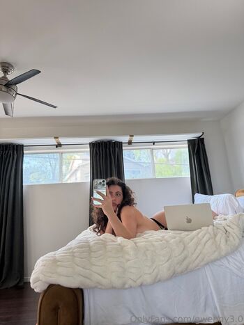 Full leaked Gwenny  page private onlyfans photo