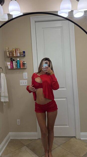 Full leaked Hadelinemope  page private onlyfans photo