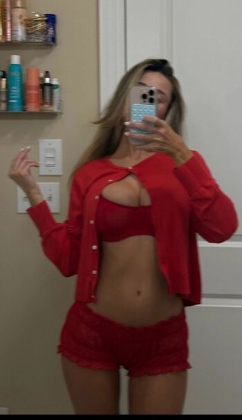 Full leaked Hadelinemope  page private onlyfans photo