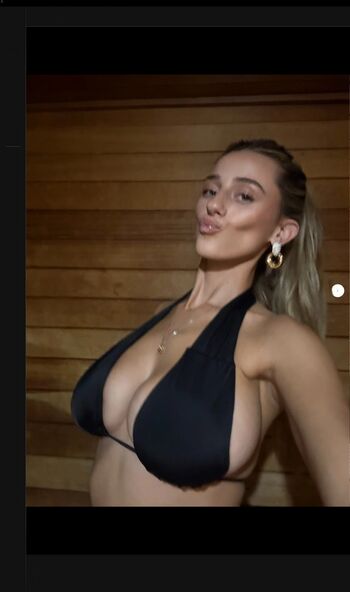 Full leaked Hadelinemope private onlyfans photo