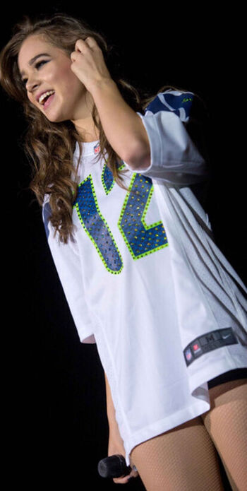 Full leaked Hailee steinfeld  page private onlyfans photo